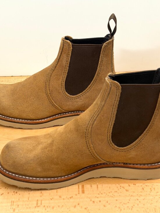 Red Wing 6” Classic Chelsea Hawthorne Boots Suede Size 7.5 main image 4